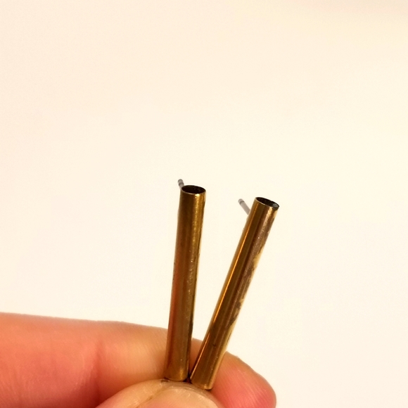 ✅Bloomingdales Gold Long Linear Snake Chain Post Earrings - Picture 9 of 12